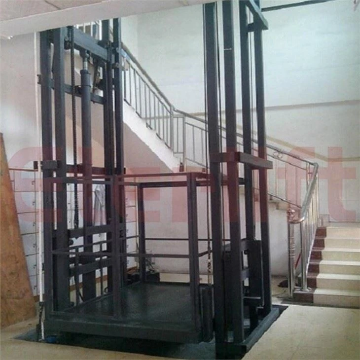 Hydraulic Cargo Lift