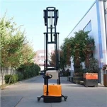 3m 1.5ton elektriline kaubaaluste virnastaja